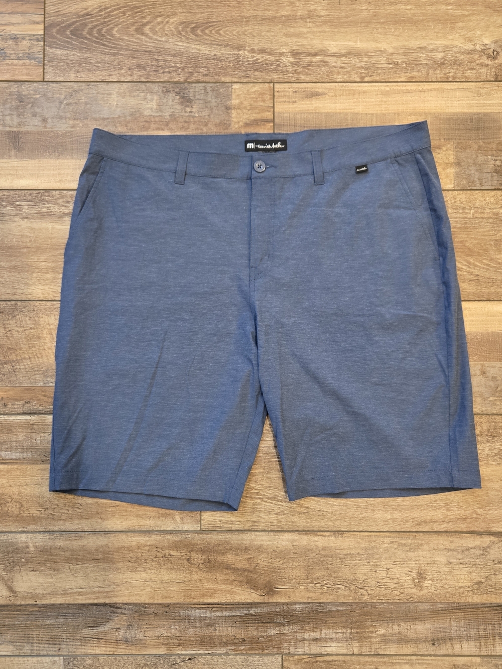 TravisMathew Black Performance Golf Shorts Men's Size 42 Waist 43 9.5" Inseam